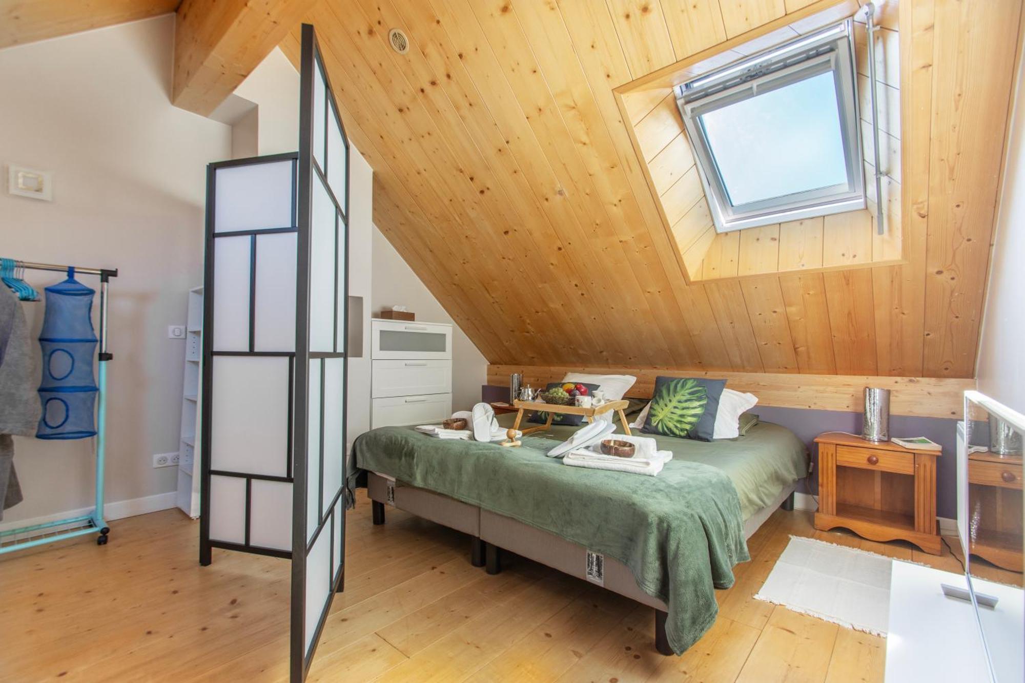 Chalet Like Upstairs Private Suite Étiolles Екстериор снимка
