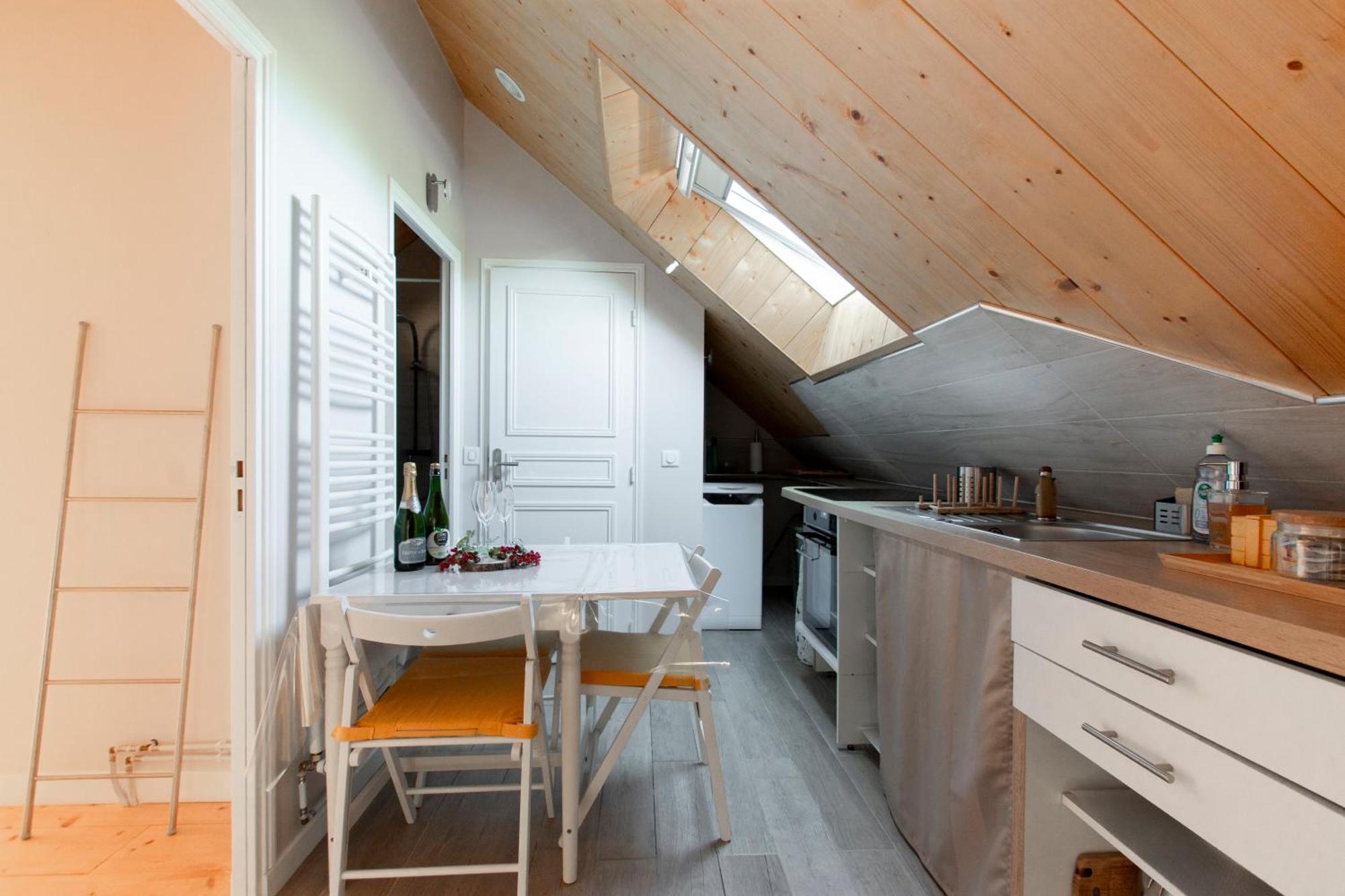 Chalet Like Upstairs Private Suite Étiolles Екстериор снимка
