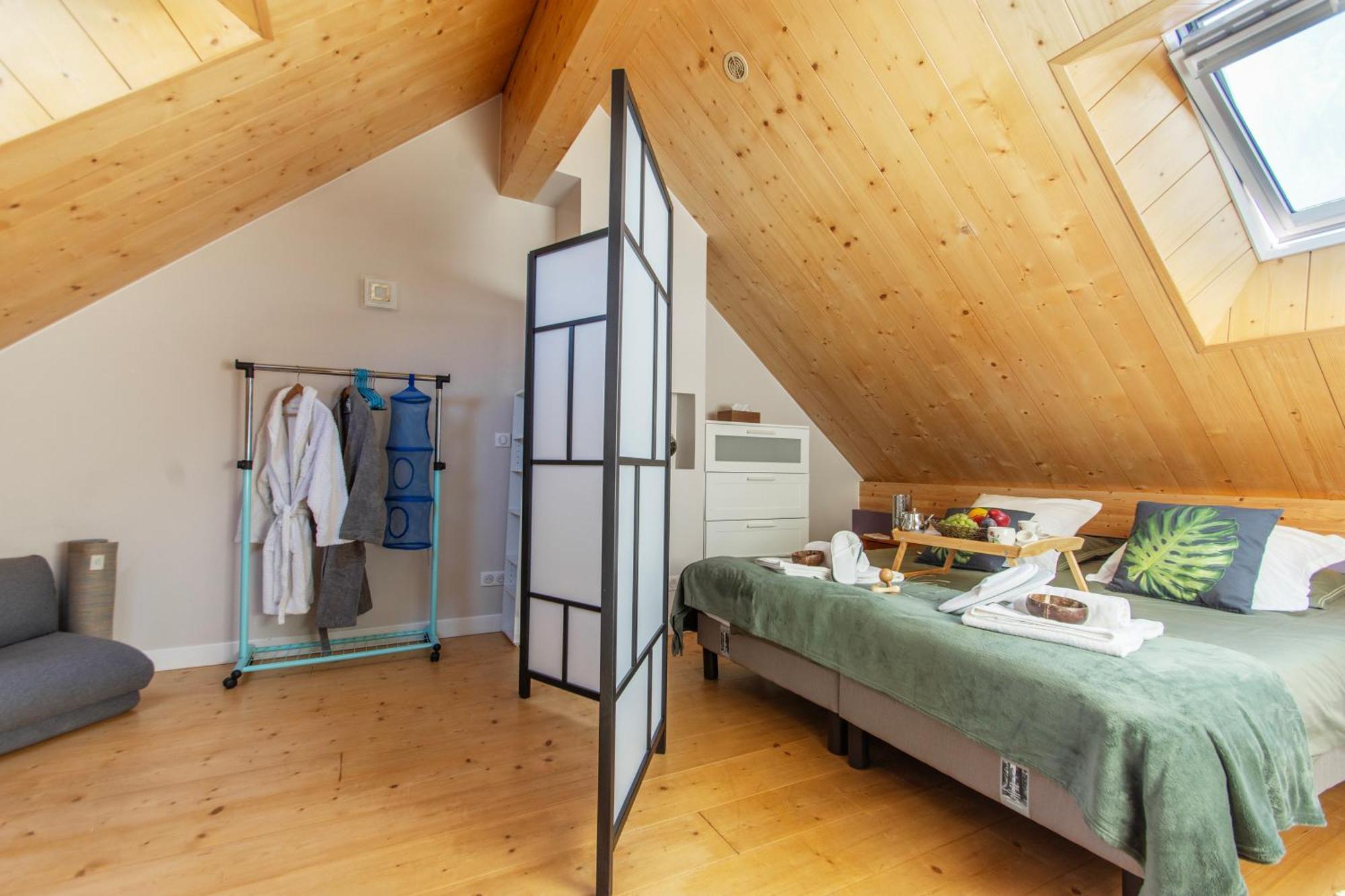 Chalet Like Upstairs Private Suite Étiolles Екстериор снимка