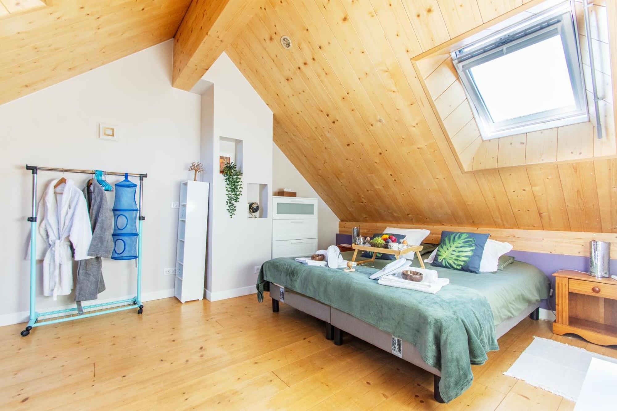 Chalet Like Upstairs Private Suite Étiolles Екстериор снимка
